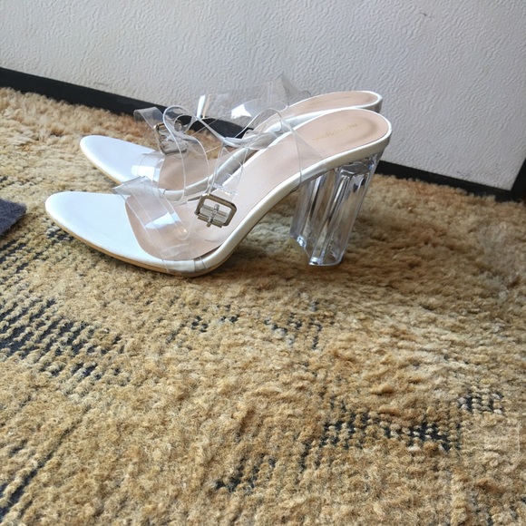 Women’s PrettyLittleThing nude clear block heel sandal - Picture 15 of 16